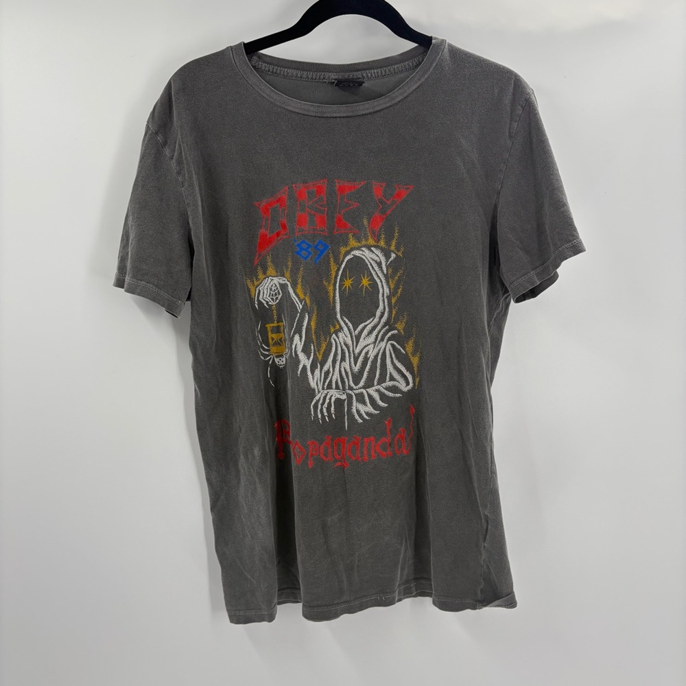 Obey y2k 2000s graphic hypebeast retro tee t-shirt short sleeve size medium